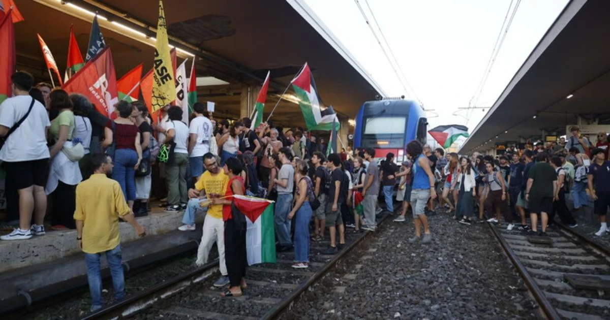 Manifestação pró-Palestina bloqueia trens em estação na Itália