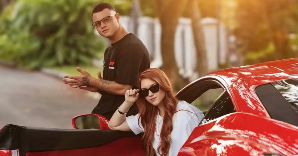 LUXO! Filha de Gugu e marido exibem Ferrari de R$ 2,5 milhões em ensaio fotográfico