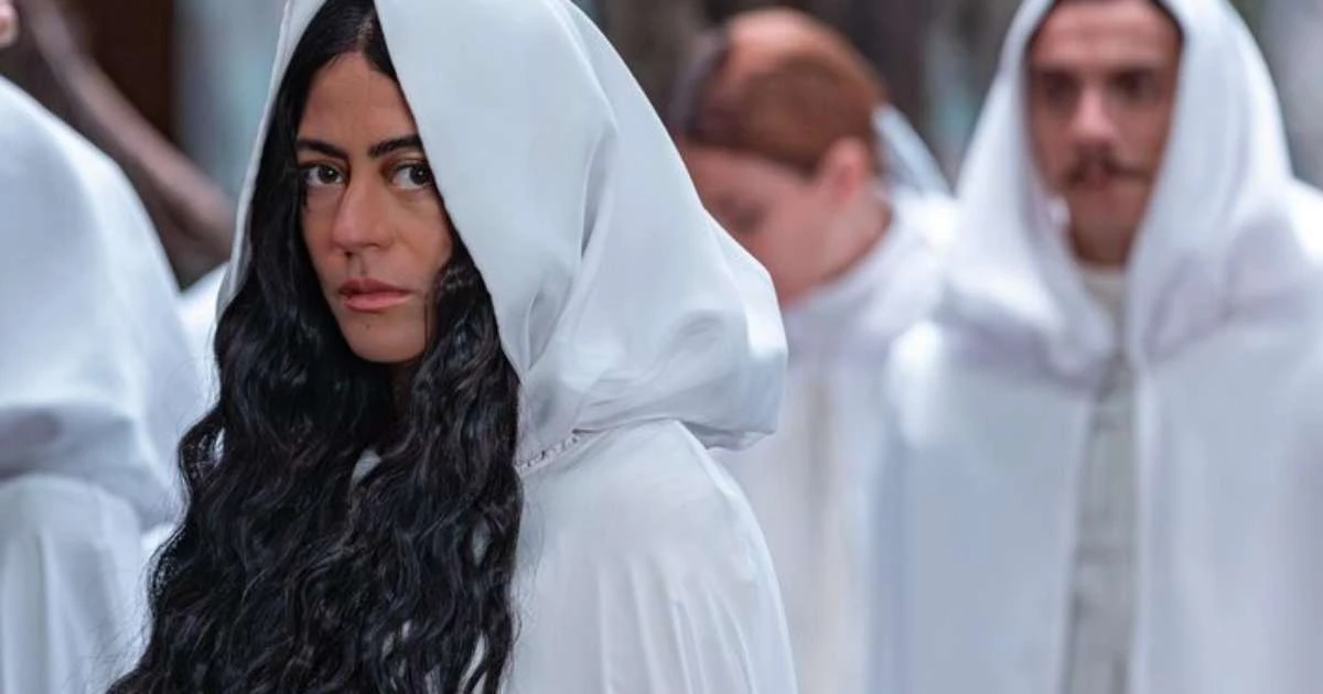 Carol Castro: 'Aprendi a me cuidar'; atriz fala de espiritualidade, 'Nosso Lar 3' e morte do pai