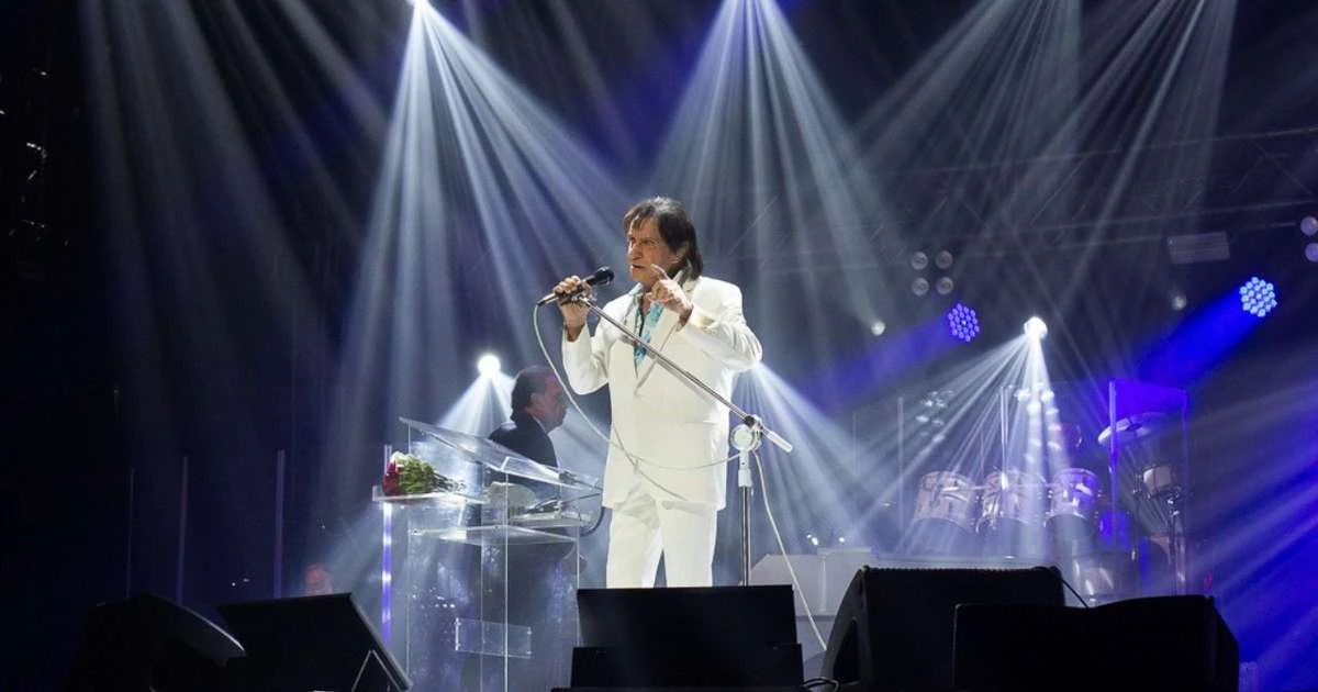 Roberto Carlos cancela show horas antes de subir no palco; veja o motivo