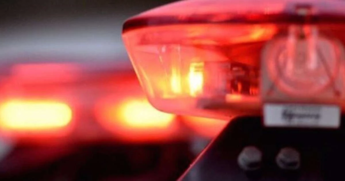 Criminoso morre após assalto, perseguição e acidente na Avenida Carlos Gomes