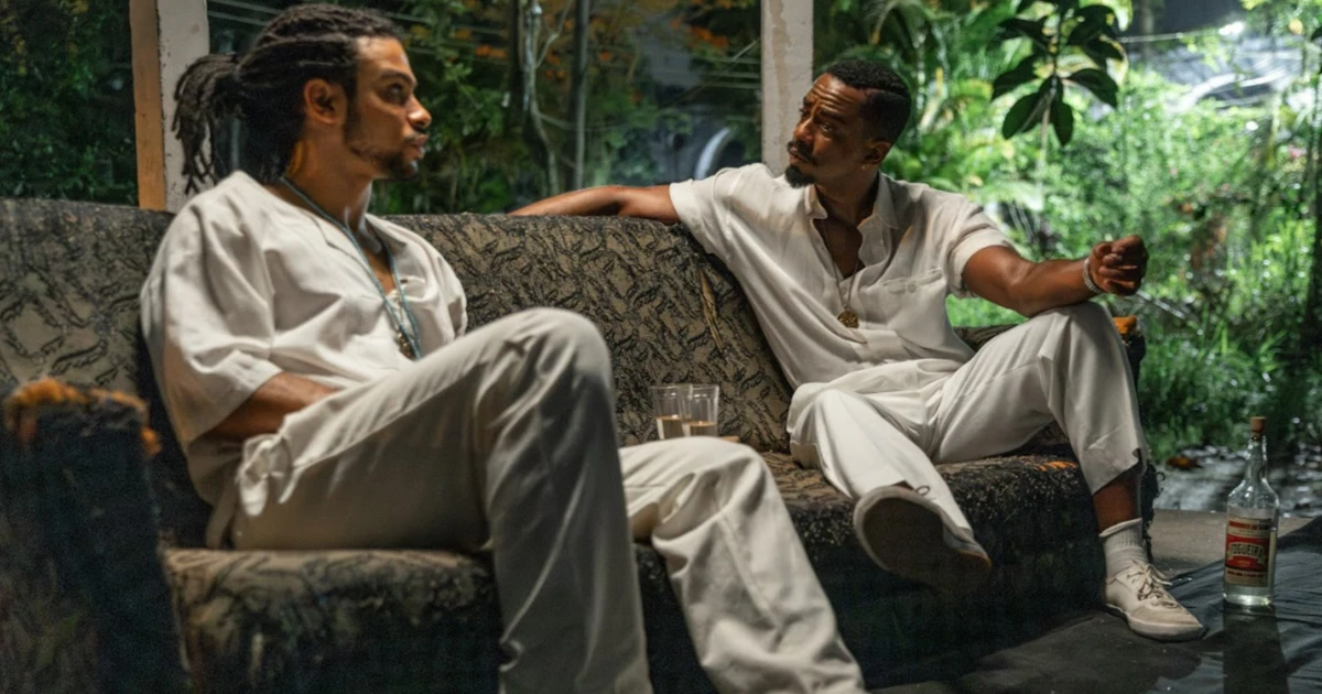Raphael Logam e Sérgio Malheiros dispensam dublês e exibem habilidade na capoeira em nova série