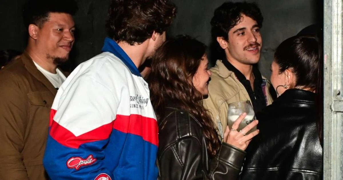 Irmã de Bruna Marquezine curte The Town com ator que já foi affair de Anitta