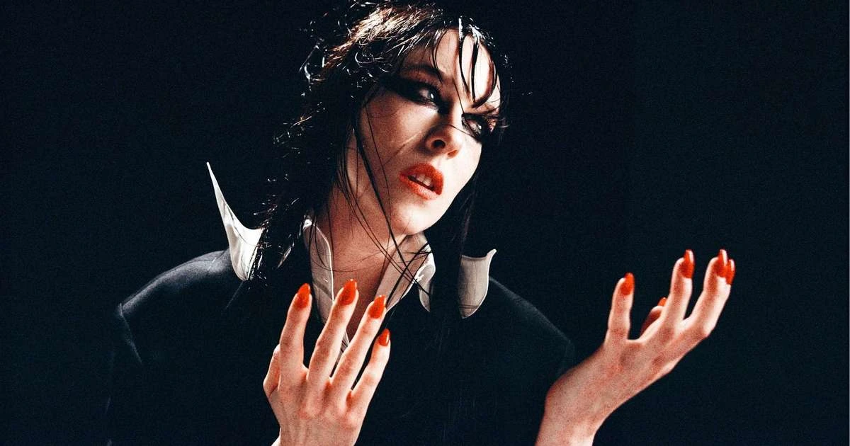 Allie X anuncia show em São Paulo; confira data, preços e mais