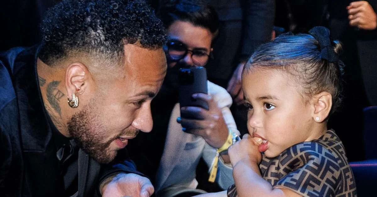 Filha de Neymar e Bruna Biancardi, Mavie é comparada ao pai por essas respostas de duas palavras em 1ª entrevista. Vídeo!