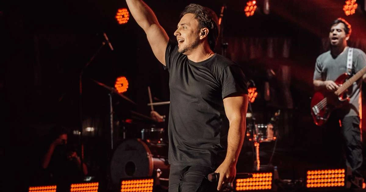 Theo Rubia lança medley do projeto 