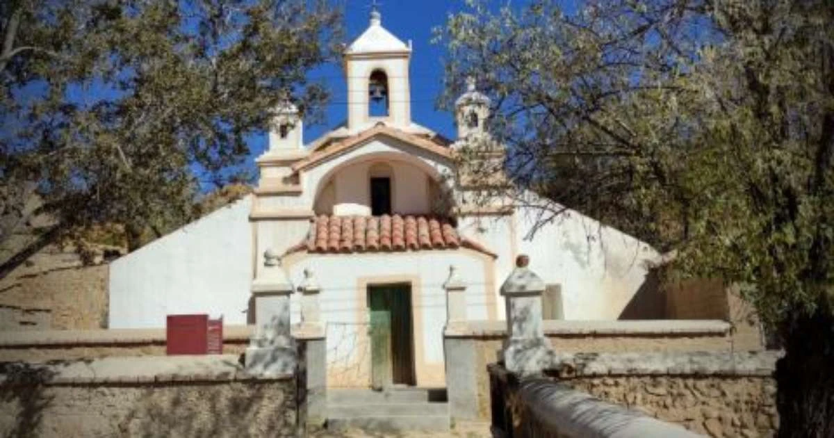 Sem farmácia e celular, cidade argentina recebe só 22 turistas por vez