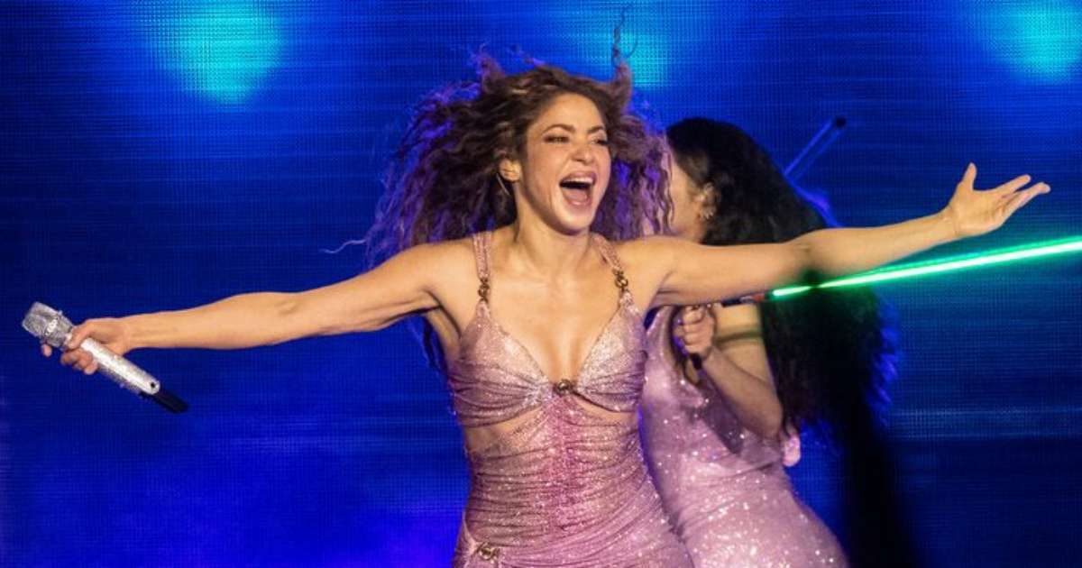 Shakira se recupera e faz show no Peru, mas clínica pode ser multada por vazamento de dados médicos