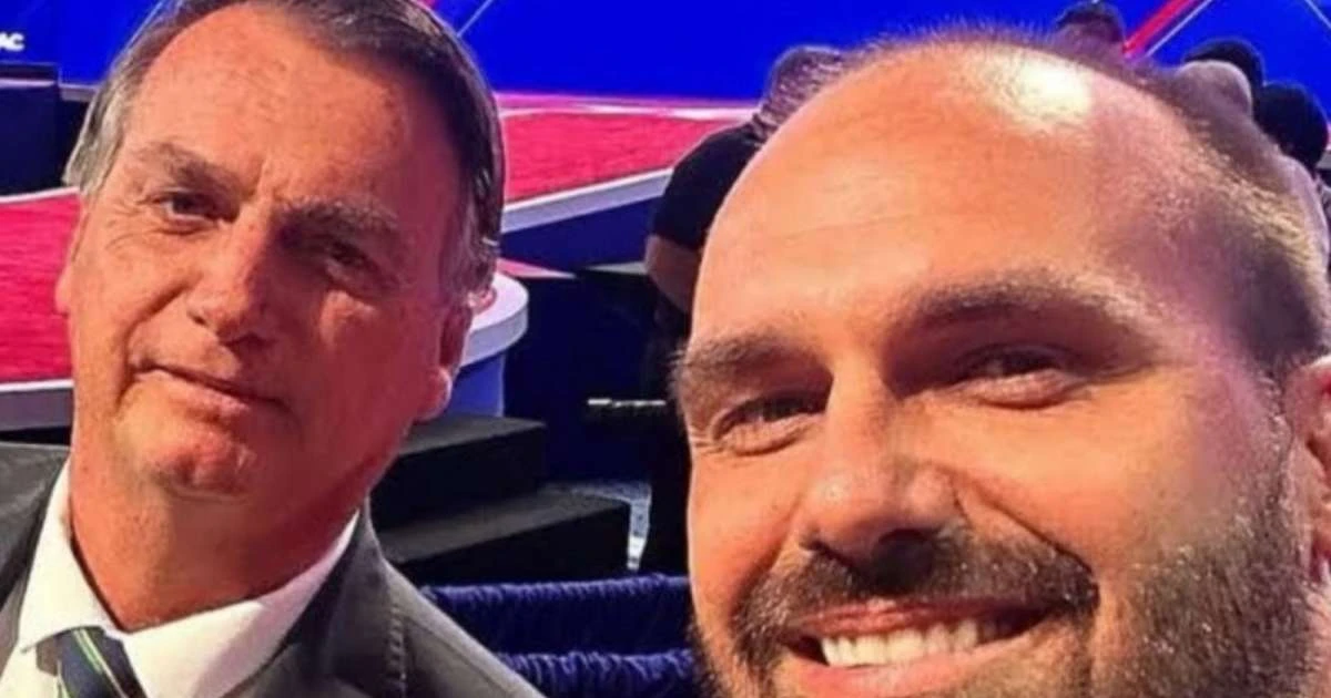 Filho de Bolsonaro xinga o pai e faz ameaça em mensagem vazada: 'Mais uma por*ada'