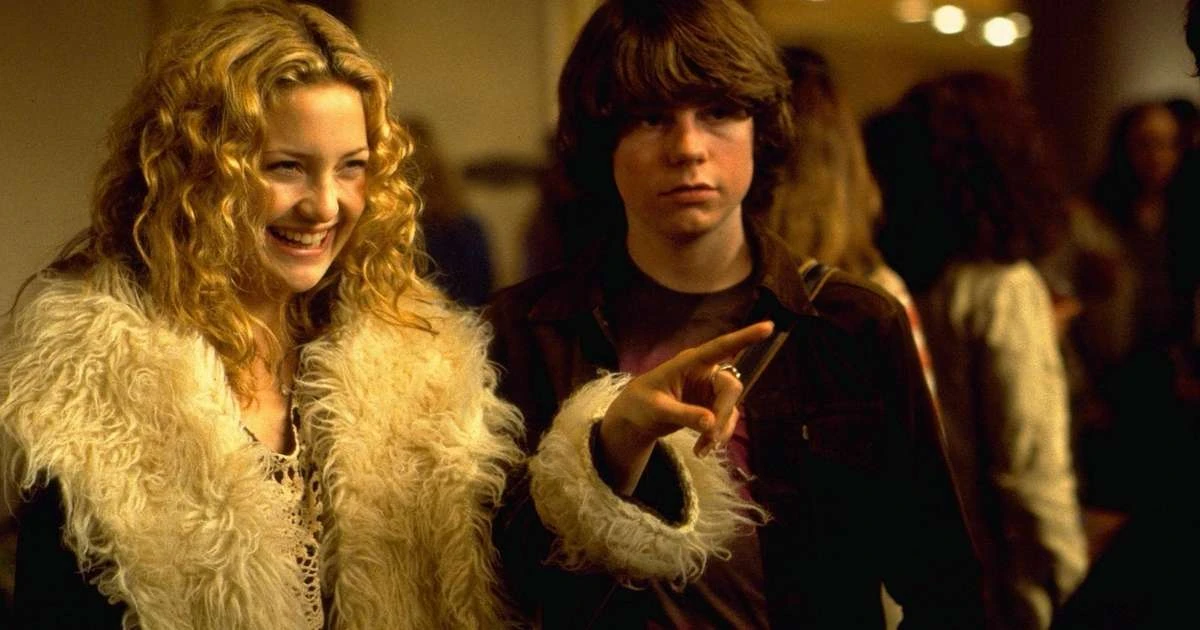 Há 24 anos esta atriz não sabia que o cartaz deste filme cult a tornaria famosa : 