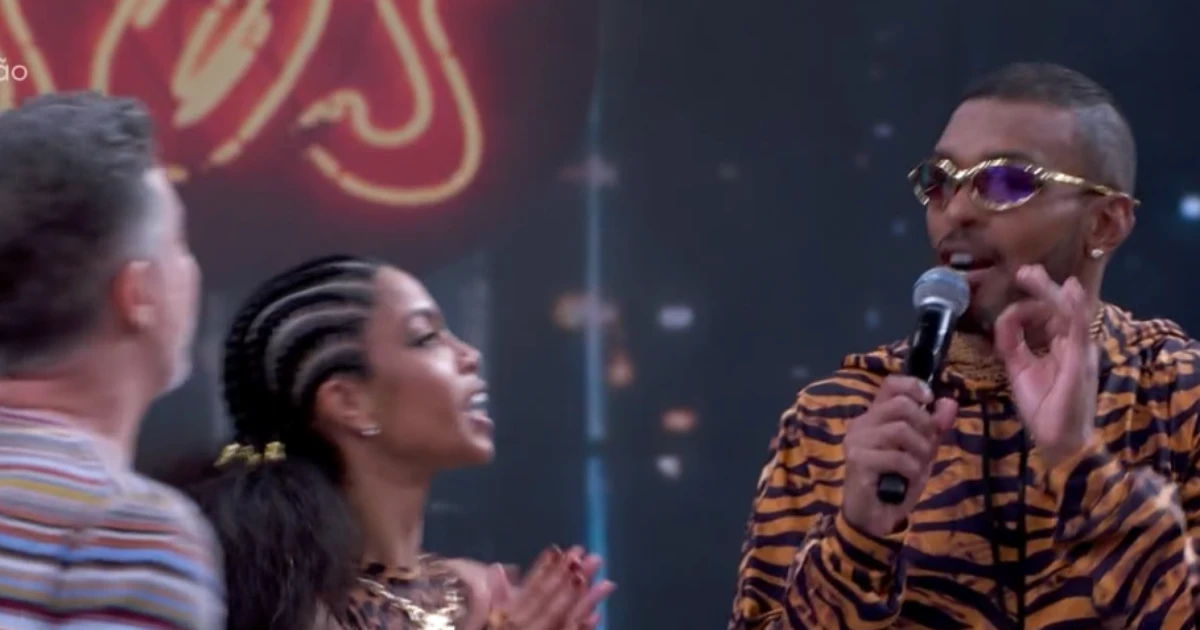 Richarlyson vira MC Belinha e fala sobre sexualidade no Domingão