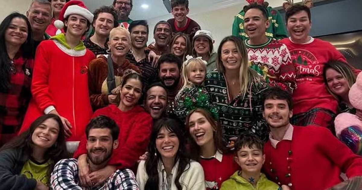 Unidos! Bruna Marquezine reúne famílias de João Guilherme e Sasha Meneghel em noite de pijama no Natal