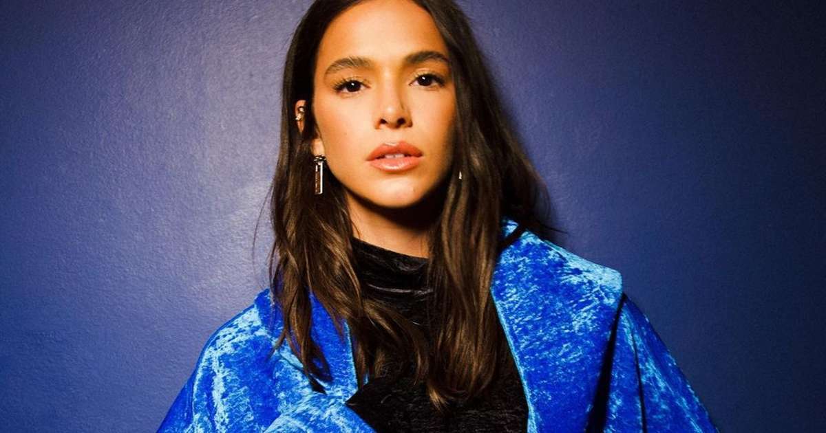 Roupa usada por Bruna Marquezine no Ano Novo é alvo de críticas: 'Sem necessidade'