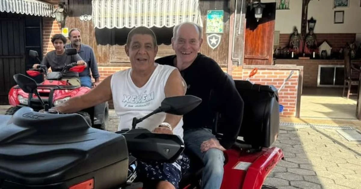 Zeca Pagodinho e Ney Matogrosso dão 'rolê de triciclo' em sítio no Xerém; veja