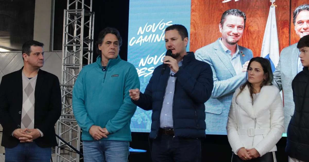 Marcelo Arruda se filia ao PSD com apoio de Danrlei e mira eleições de 2026