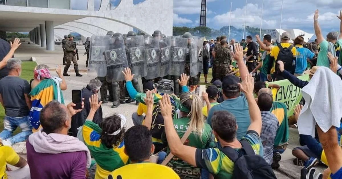 Novo documentário de Sandra Kogut reconta eleições de 2022 e traz imagens inéditas do 8 de janeiro