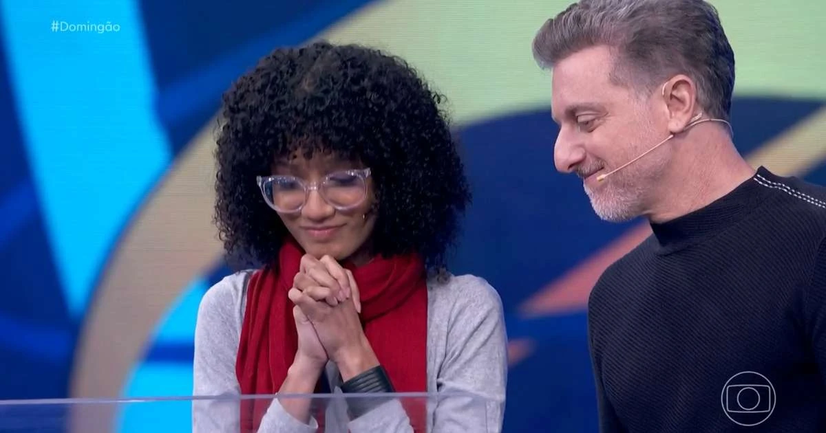 Participante do Domingão toma decisão em momento tenso e vai embora com grana alta