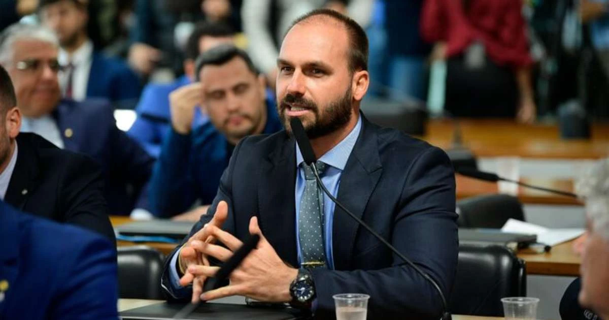 Após atrito com Tarcísio, Eduardo Bolsonaro diz que 'visões de mundo diferentes são saudáveis'