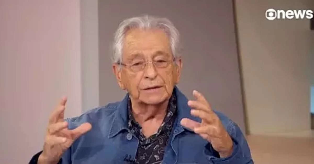 Jornalista da GloboNews defende penas menores e direitos humanos a bolsonaristas presos