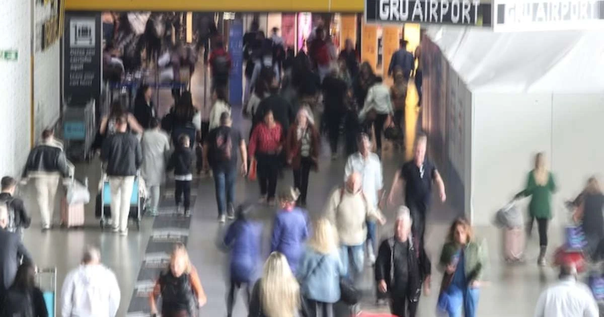 MPF estuda como liberar cerca de 400 estrangeiros retidos no aeroporto de Guarulhos