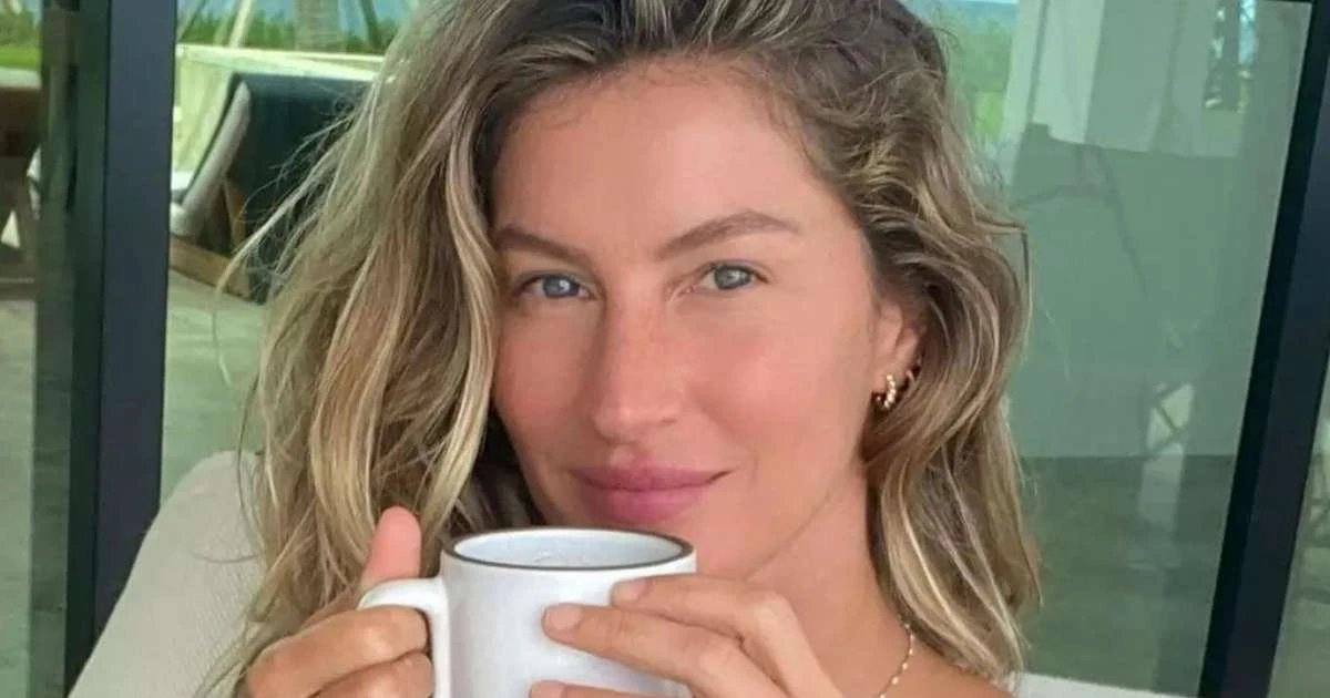 Essa é a receita completa de smoothie de banana sem açúcar de Gisele Bündchen para começar o dia bem