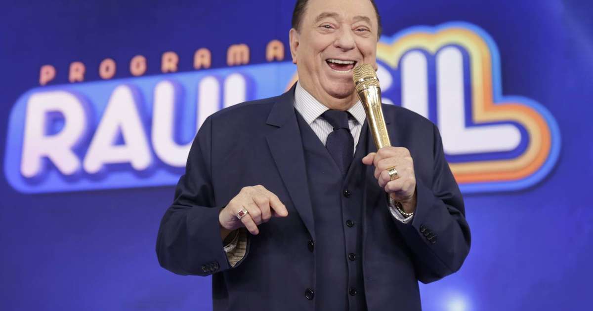 Raul Gil se despede do SBT após 14 anos com homenagem a Silvio Santos