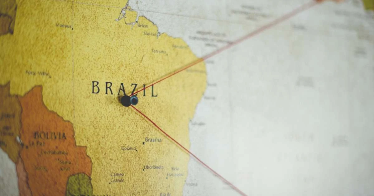Felipe Avancini orienta brasileiros sobre mobilidade global