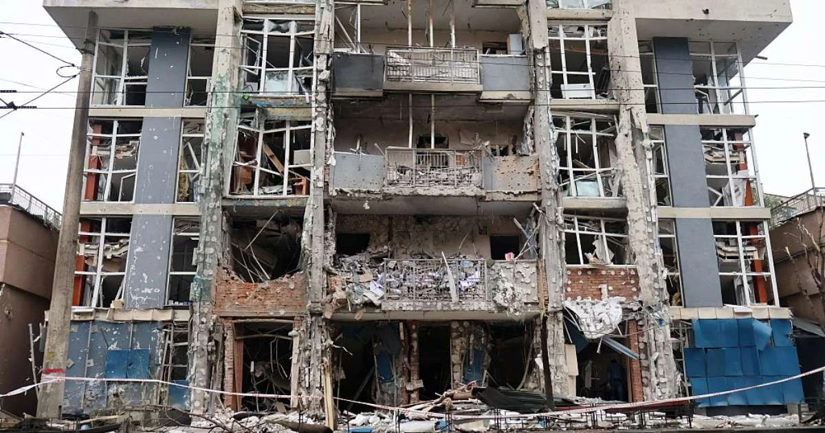 Guerra na Ucrânia: ataque russo mata 12 pessoas horas antes de troca de prisioneiros entre os países