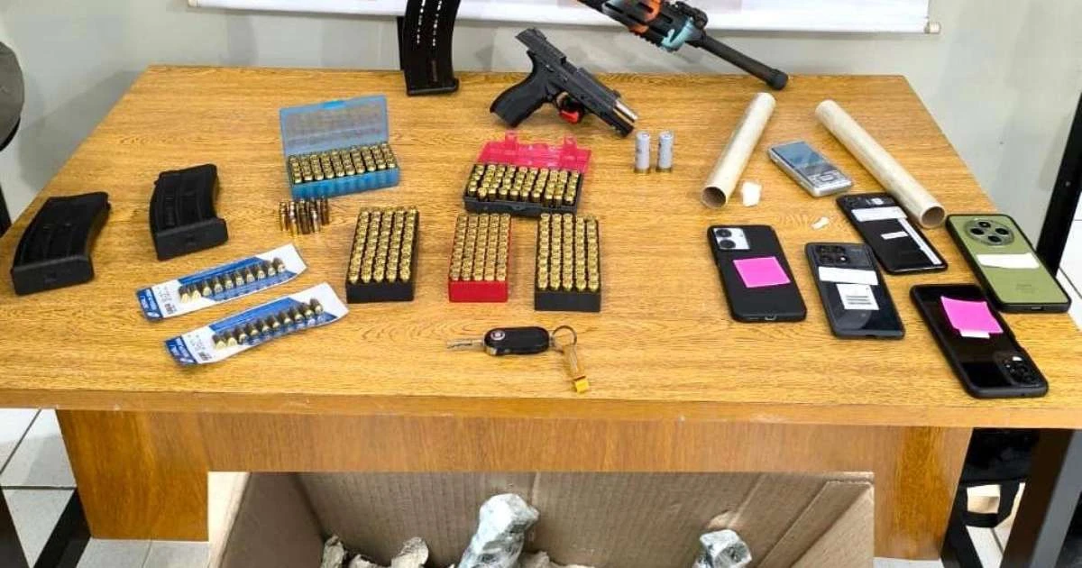 Polícia frustra assassinato encomendado por esposa em Canoas; 3 são presos com escopeta semiautomática e granadas