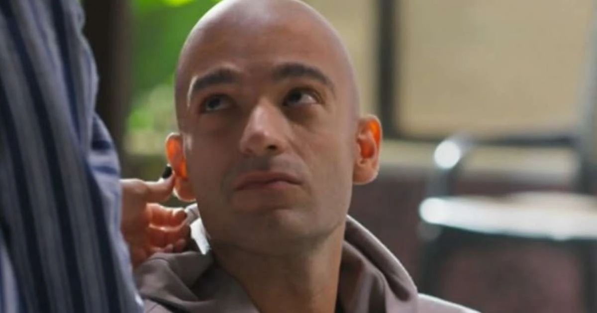 Última semana da novela 'Vale Tudo'. Resumo do capítulo de quarta-feira 15 de outubro, mais cedo: filho de Odete Roitman, Afonso preocupa com saúde frágil