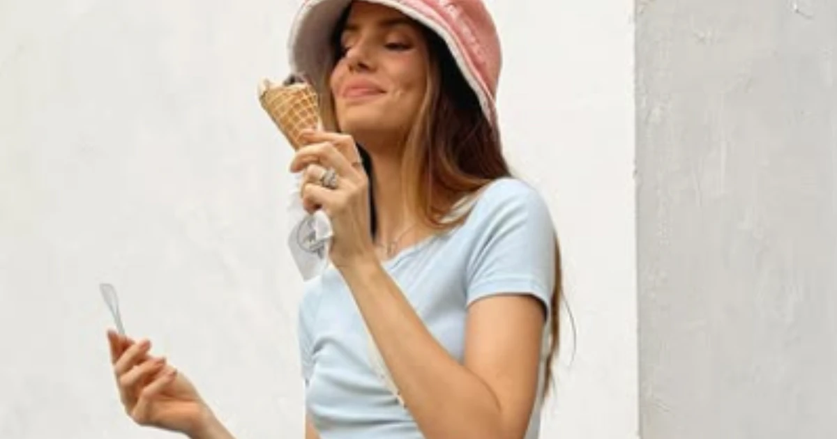 OLHA ELA! Camila Queiroz aparece com barriguinha de grávida e encanta seguidores