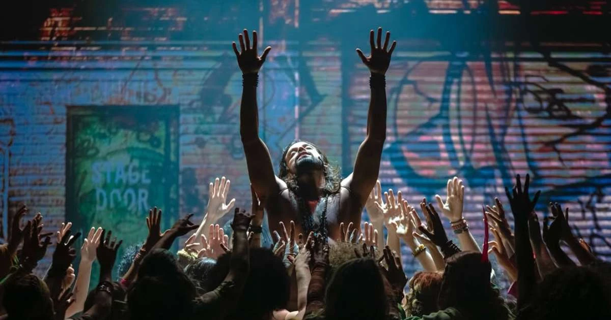 Rodrigo Simas fala sobre sexualidade e autoaceitação: 