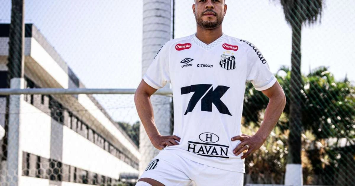 Cléber Xavier prepara o Santos com novidades no time titular