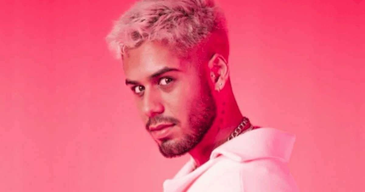 Zé Felipe revela se vai apagar as tatuagens com a Virginia