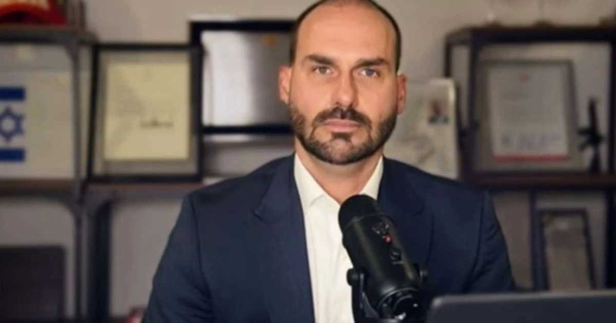 Moraes libera julgamento de ação contra Eduardo Bolsonaro por coação no processo da trama golpista
