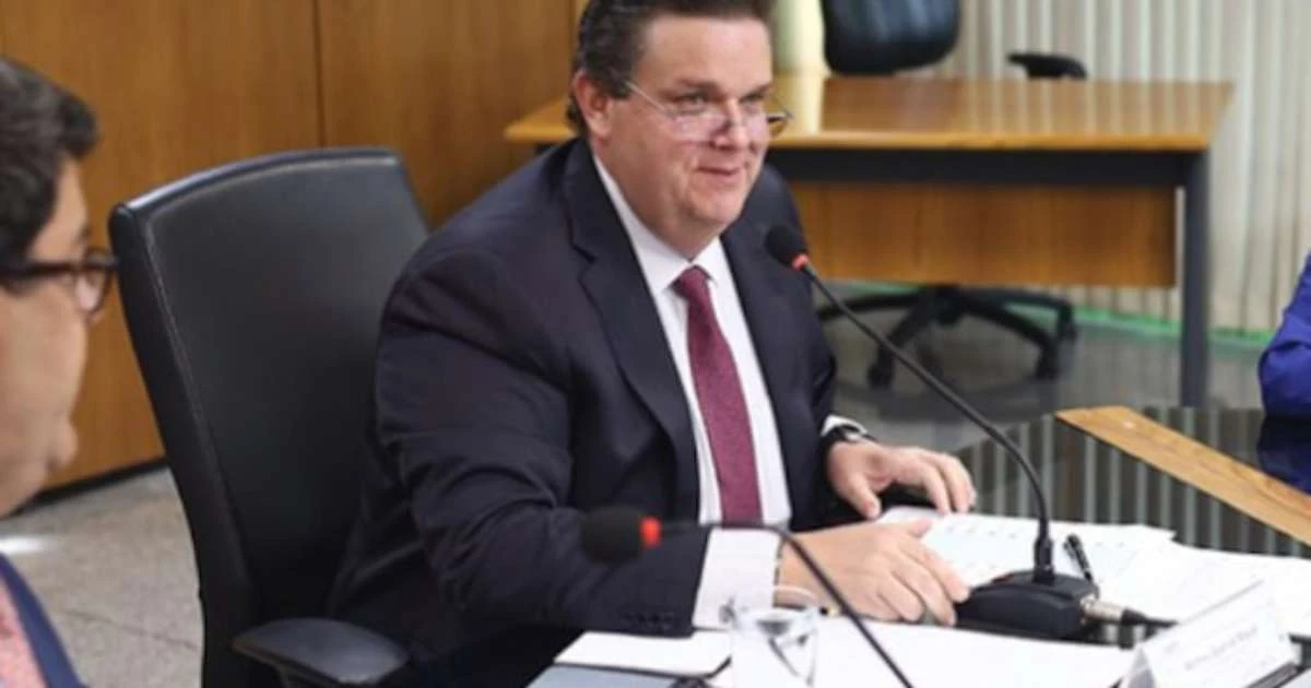 Novo ministro da Previdência assinou proposta que favoreceu entidades hoje investigadas por fraudes no INSS