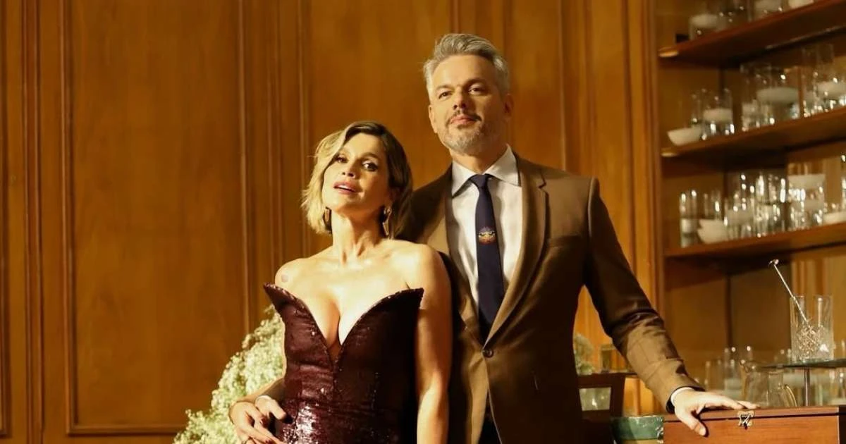 Flávia Alessandra relembra experiência em casa de swing: 'Saí de fininho'