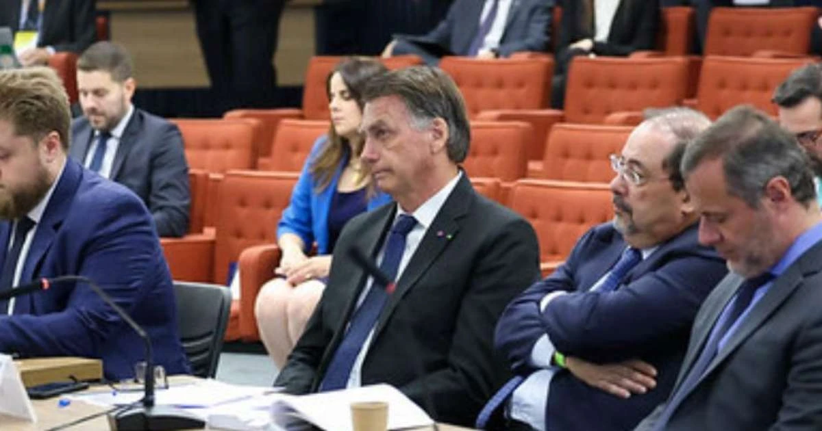 Bolsonaro diz que 'se ficar a vontade', vai falar por 'horas' em seu depoimento no STF