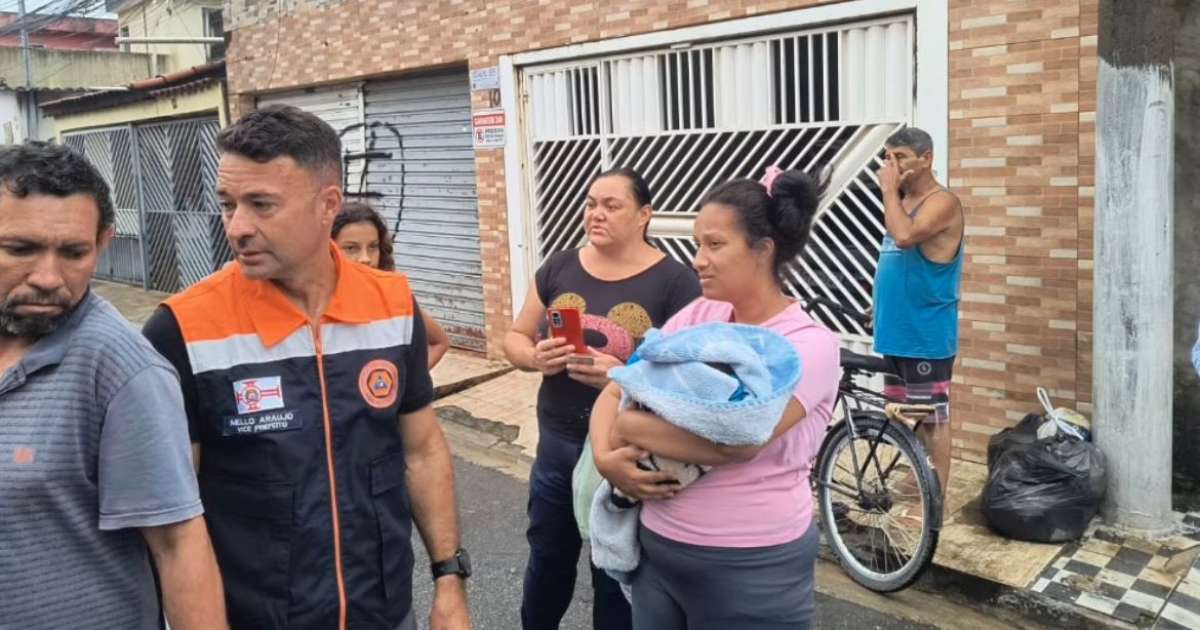 Vice-prefeito de São Paulo enfrenta protesto no Jardim Pantanal e se refugia em escola