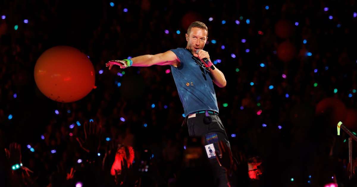 Coldplay agradece a fãs indianos por perdoarem 'todas as coisas ruins que o Reino Unido fez'