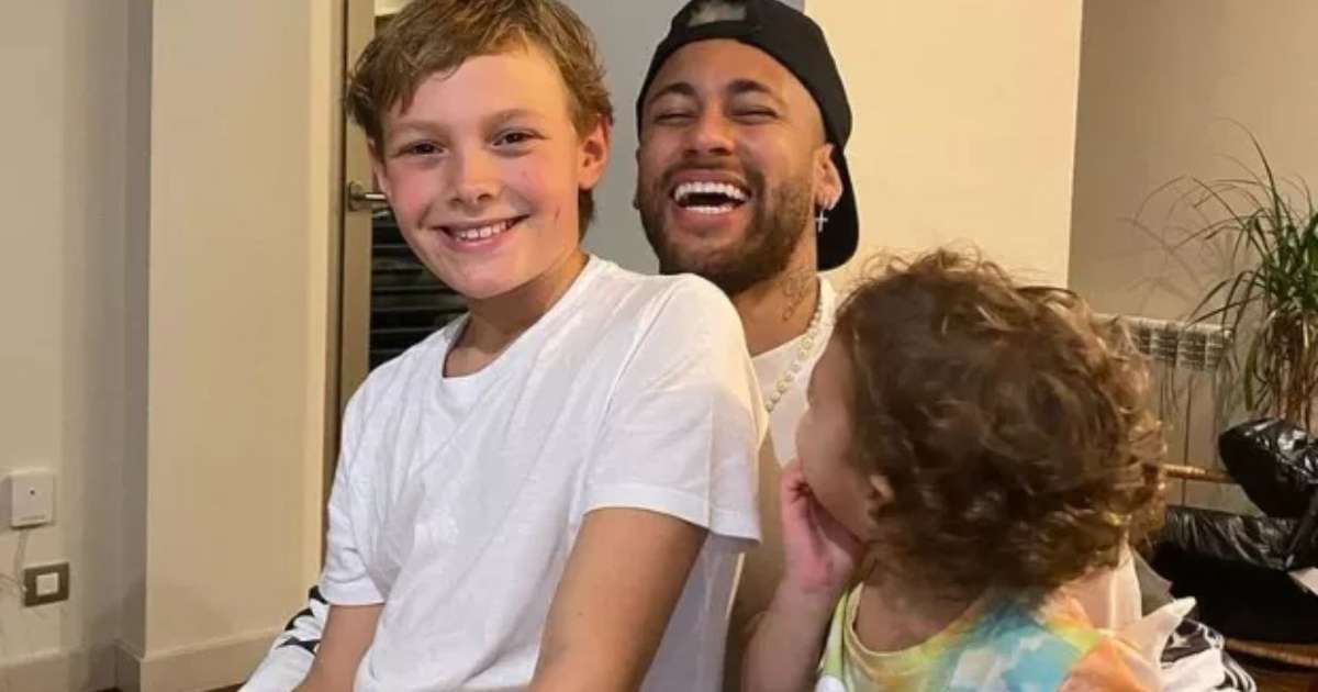 Filho mais velho de Neymar rouba a cena com desenvoltura em entrevista