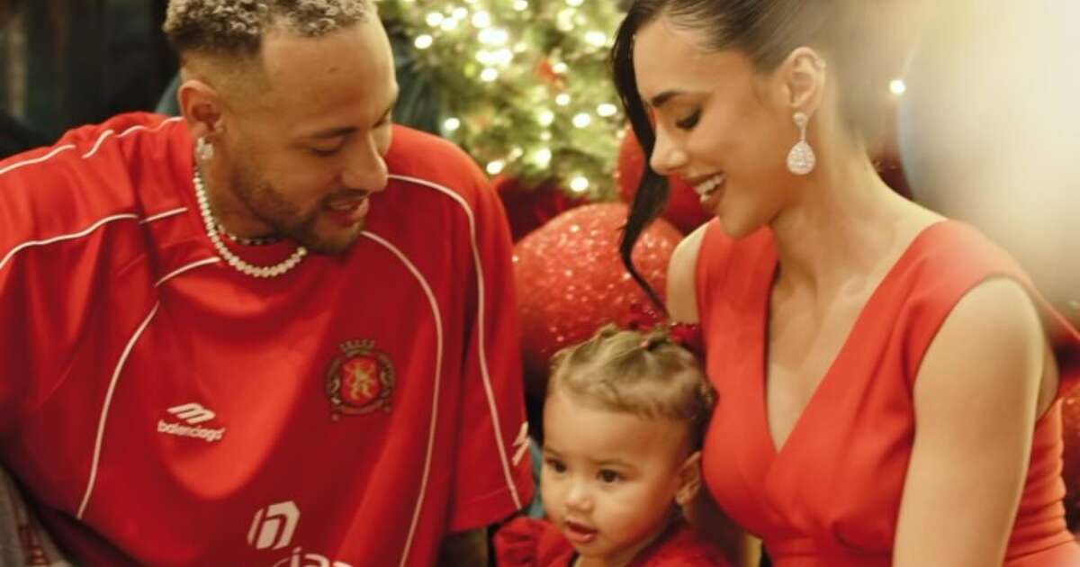 Neymar celebra Natal com Bruna Biancardi e a filha Mavie, de 1 ano; veja vídeo da festa