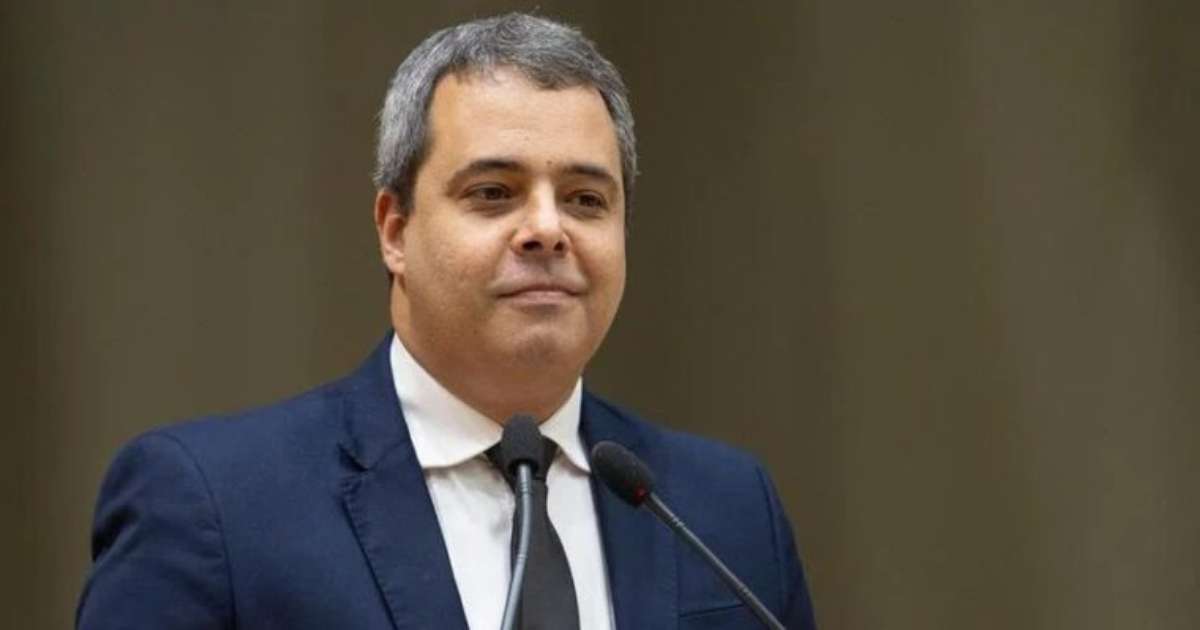 Vereador Pablo Melo é alvo de mandados de busca e apreensão em sua casa e gabinete