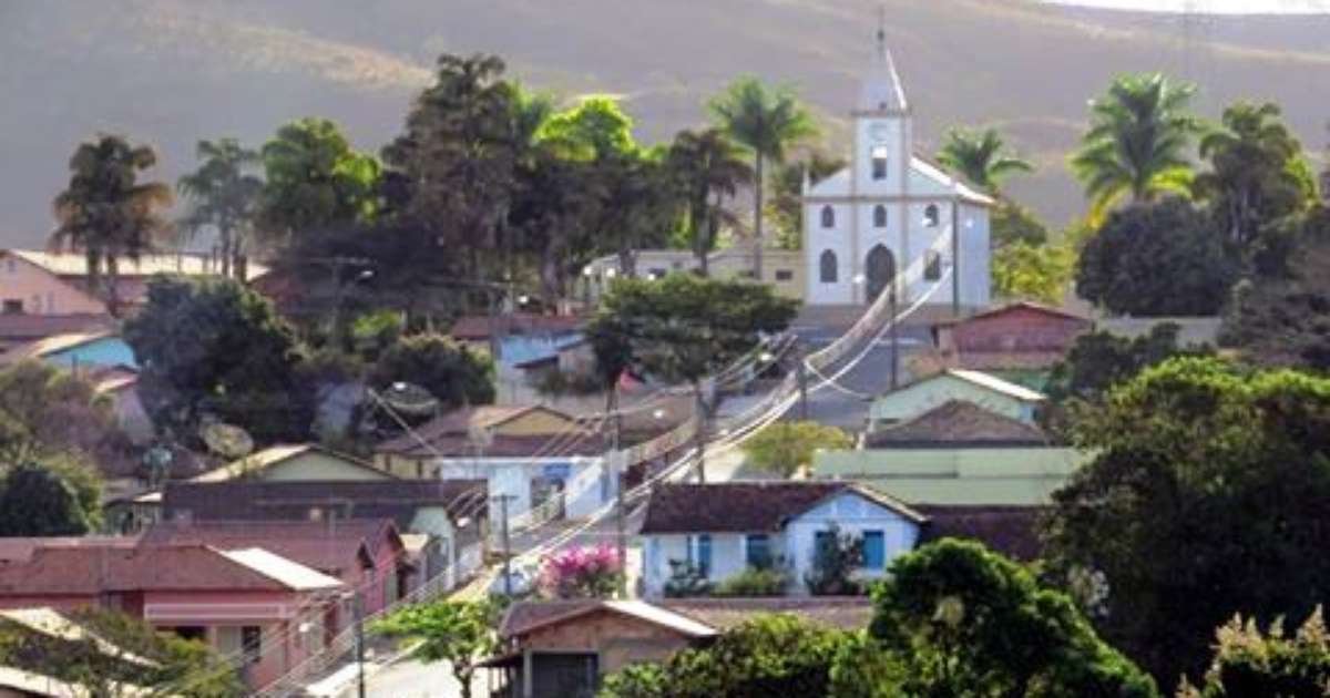 Ex-casal se reveza no poder na menor cidade do Brasil há quase 25 anos; conheça Serra da Saudade