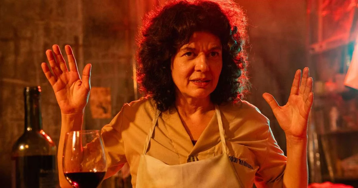 Diretor queria Gilda Nomacce 'com um machado ou martelo na mão' em Prédio Vazio