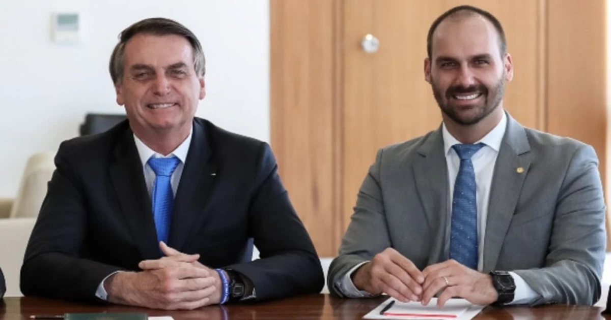 Moraes diz que Bolsonaro está atuando em conjunto com Eduardo 'nos atentados à soberania nacional'