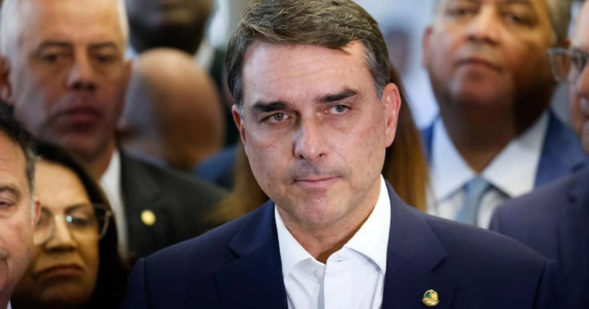 Flavio Bolsonaro não defendeu classificação do PCC e CV como terroristas no Senado no final de 2025