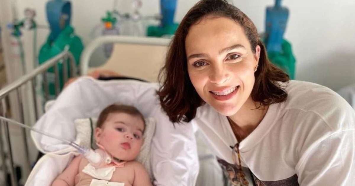 Pediatra fala sobre alta hospitalar de filha de Leticia Cazarré com condição rara: 'Cuidados'