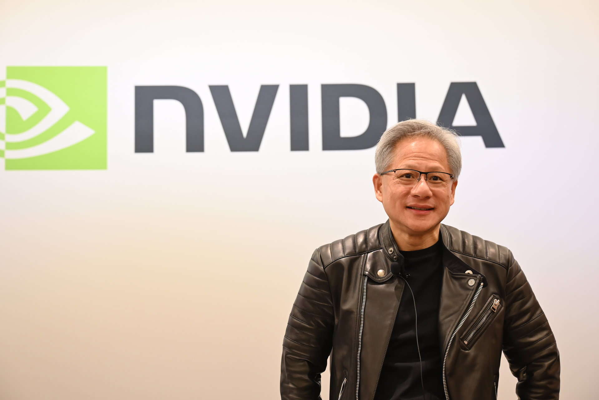 NVIDIAフアンCEOが「1on1」をしない理由　“階層なき”組織運営は機能する？