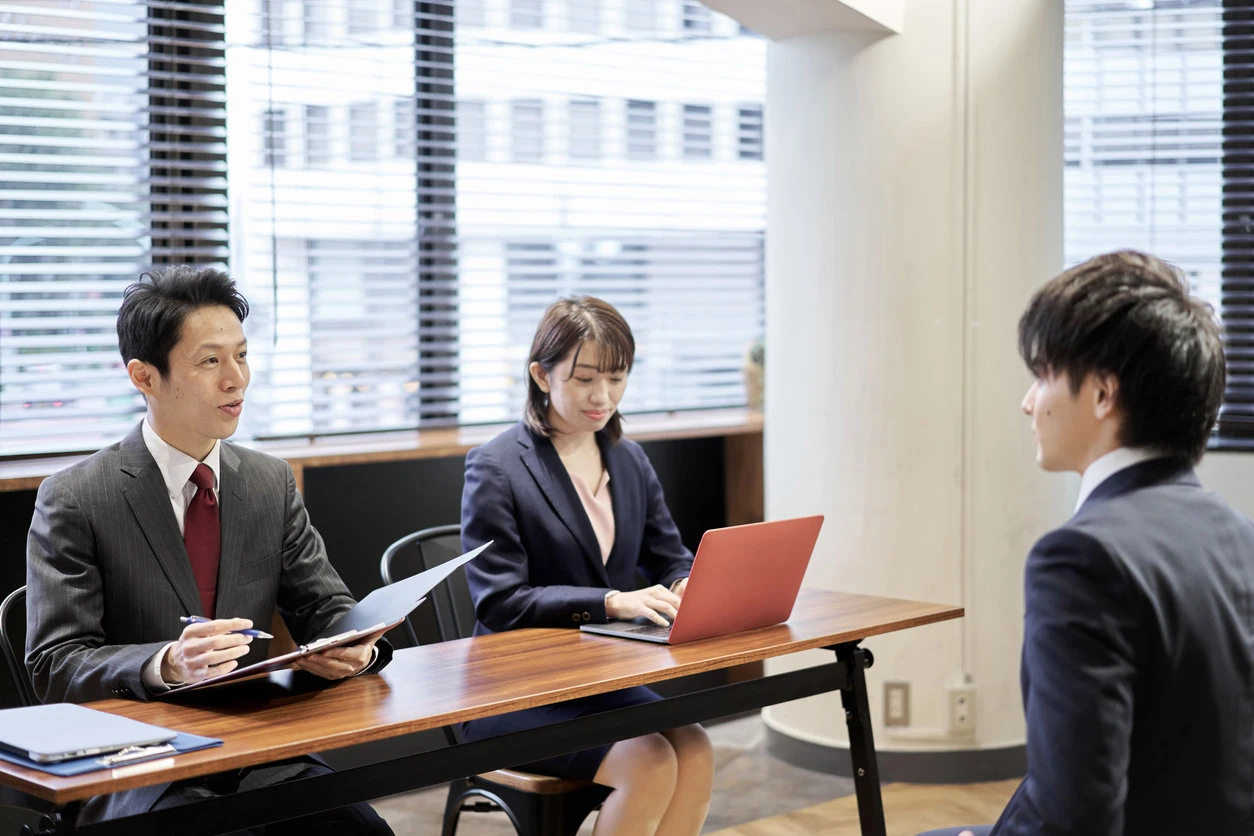 AIで変わる「採用の役割」　押さえるべき「リスクと責任」とは？